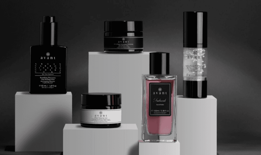  Luxury skincare products by Avant showcased on elegant pedestals with a dark background. Ideal for shopping discounts for disabled people and accessible beauty deals.
